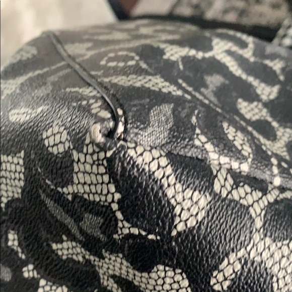 Tory Burch kerrington lace shopper tote - Picture 6 of 8